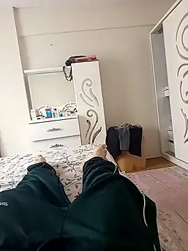 leona633 online show from November 30, 2025, 12:06 pm