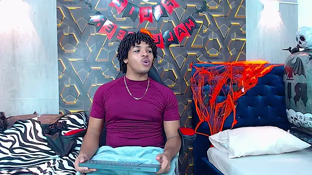 Snapshot of black_king_241 chatting on October 31, 2025, 2:41 am black king 241 online show from October 31, 2025, 2:41 am