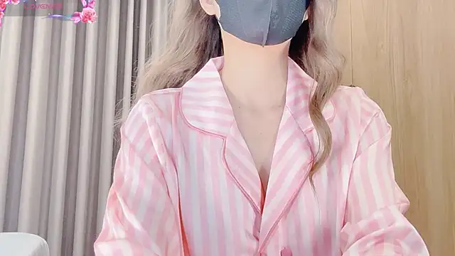 Snapshot of yiyi-chin chatting on October 2, 2025, 3:48 pm yiyi-chin online show from October 2, 2025, 3:48 pm