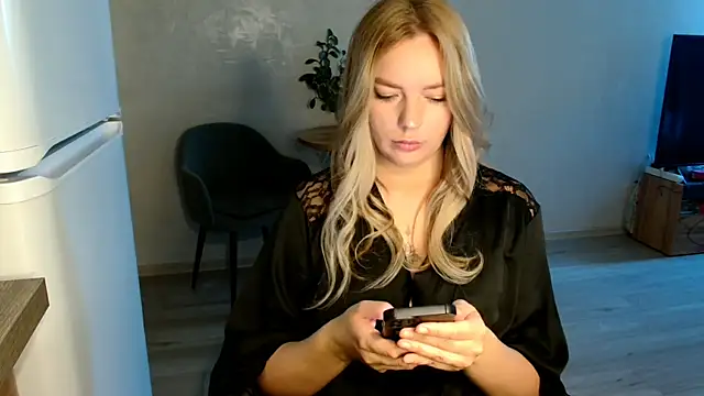 Snapshot of Eva___forever chatting on October 28, 2025, 3:07 am Eva   forever online show from October 28, 2025, 3:07 am