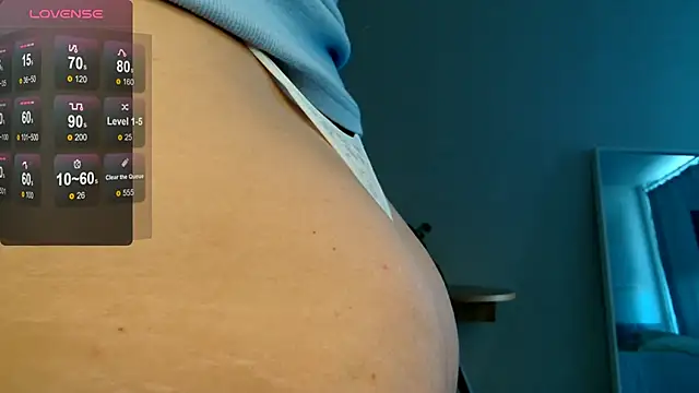 Snapshot of Eva___forever chatting on September 30, 2025, 1:33 am Eva   forever online show from September 30, 2025, 1:33 am