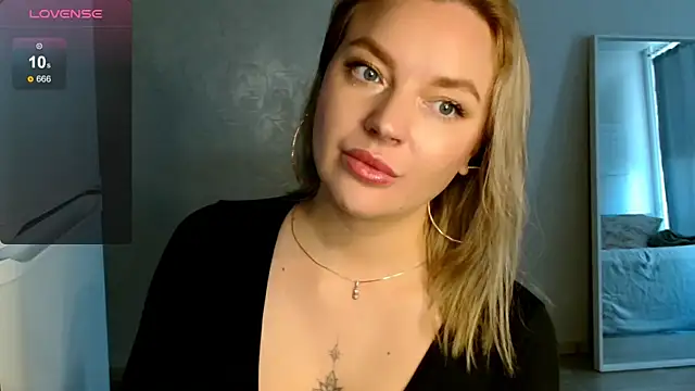 Snapshot of Eva___forever chatting on September 26, 2025, 1:56 am Eva   forever online show from September 26, 2025, 1:56 am