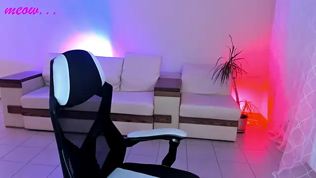 SweetMeeow online show from November 6, 2025, 1:20 am