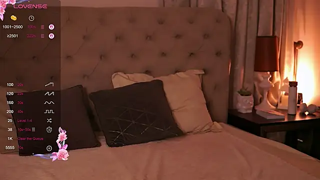 RubyxBanks online show from October 31, 2025, 10:27 pm