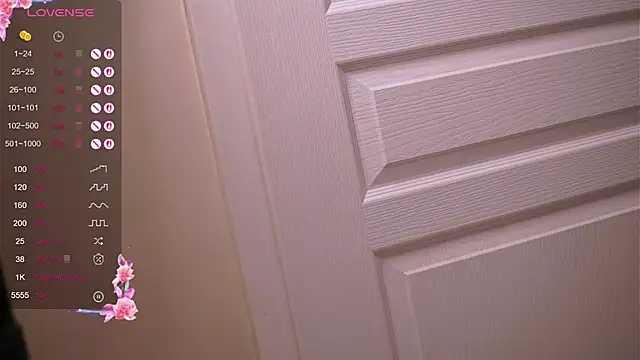 RubyxBanks online show from September 24, 2025, 9:32 pm