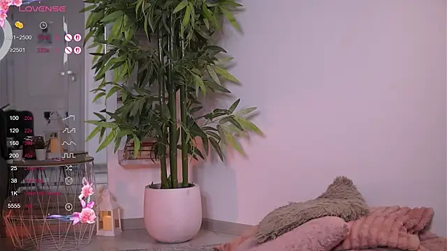 RubyxBanks online show from September 11, 2025, 11:38 pm