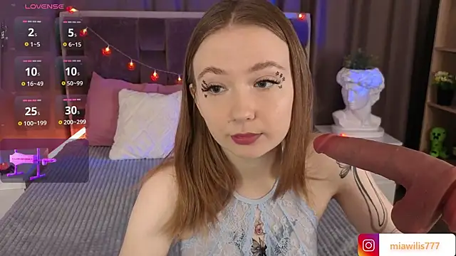 Snapshot of MiaWillis_ chatting on November 1, 2025, 9:58 am MiaWillis  online show from November 1, 2025, 9:58 am