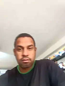 elnegro707070 online show from October 13, 2025, 11:12 am