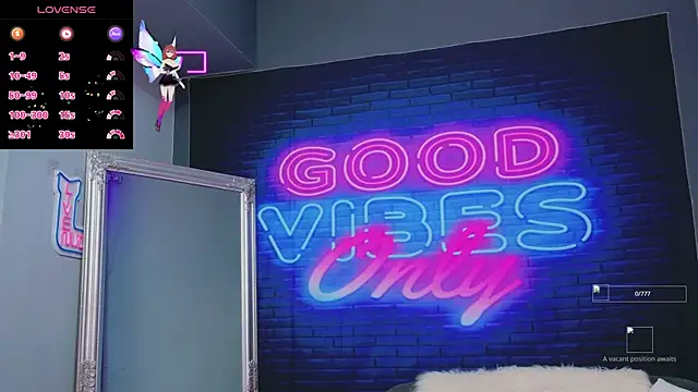 Snapshot of AlessiaCroft chatting on October 20, 2025, 4:03 am AlessiaCroft online show from October 20, 2025, 4:03 am