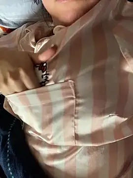 Snapshot of w3tkittty chatting on February 28, 2026, 4:23 am w3tkittty online show from February 28, 2026, 4:23 am