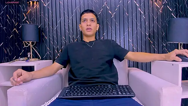 Snapshot of Matt_Ruso chatting on September 30, 2025, 7:20 pm Matt Ruso online show from September 30, 2025, 7:20 pm