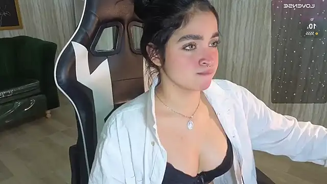 Snapshot of clementine_t chatting on September 25, 2025, 2:50 am clementine t online show from September 25, 2025, 2:50 am