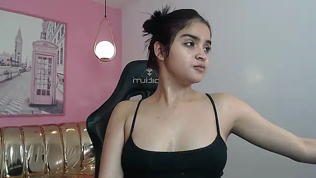 Snapshot of clementine_t chatting on September 20, 2025, 8:47 pm clementine t online show from September 20, 2025, 8:47 pm