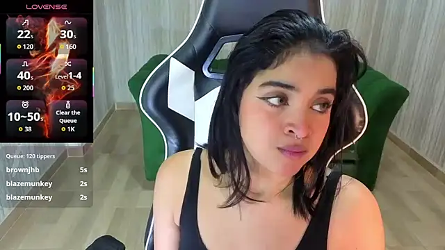 Snapshot of clementine_t chatting on October 17, 2025, 12:29 pm clementine t online show from October 17, 2025, 12:29 pm