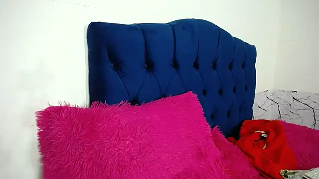 karolay su online show from November 17, 2025, 8:57 pm