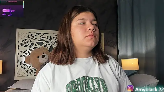 Snapshot of Amyblack__ chatting on February 18, 2026, 10:50 pm Amyblack online show from February 18, 2026, 10:50 pm