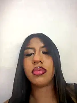 Emmily Vargas online show from September 26, 2025, 8:16 pm