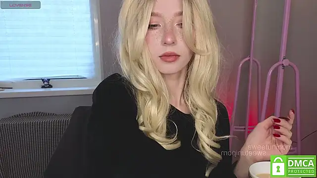 Snapshot of sweetuniporn chatting on October 6, 2025, 6:25 am sweetuniporn online show from October 6, 2025, 6:25 am