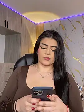 Kariina  69 online show from April 2, 2026, 7:09 pm