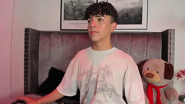 Niick Twink online show from September 13, 2025, 7:36 pm