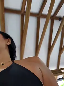 Rosa Warreen  online show from October 18, 2025, 12:40 pm