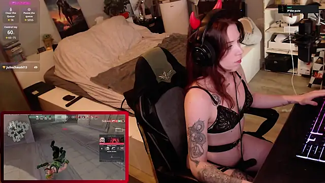 Horny Makima online show from October 31, 2025, 9:39 am