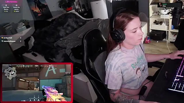 Horny Makima online show from September 27, 2025, 9:15 am