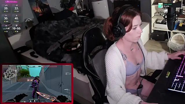 Horny Makima online show from October 20, 2025, 9:32 am