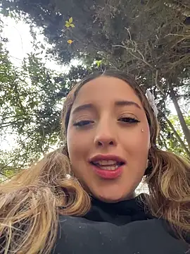 Baby  Otaku online show from April 16, 2026, 6:41 pm