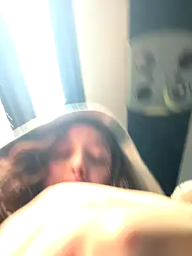 Baby  Otaku online show from November 14, 2025, 4:21 pm