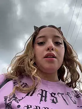 Baby  Otaku online show from March 31, 2026, 8:22 pm