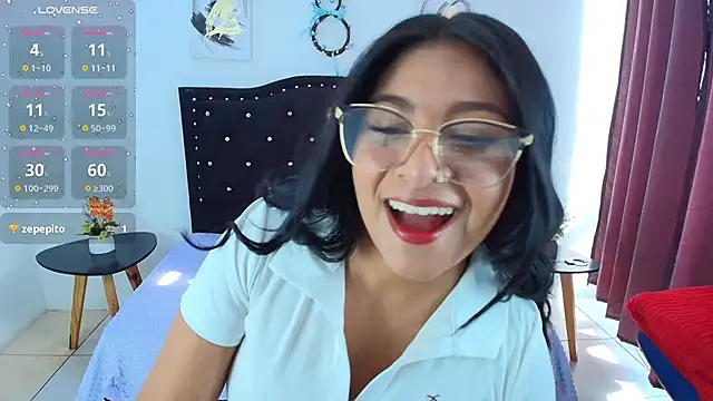 Ariana F W online show from September 17, 2025, 1:35 pm