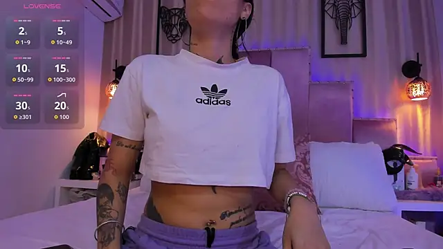 Snapshot of SamanthaAdele chatting on September 19, 2025, 11:14 am SamanthaAdele online show from September 19, 2025, 11:14 am