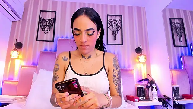 Snapshot of SamanthaAdele chatting on October 22, 2025, 11:31 am SamanthaAdele online show from October 22, 2025, 11:31 am