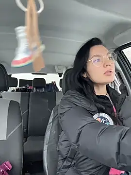 MeekyRich online show from November 27, 2025, 3:07 am