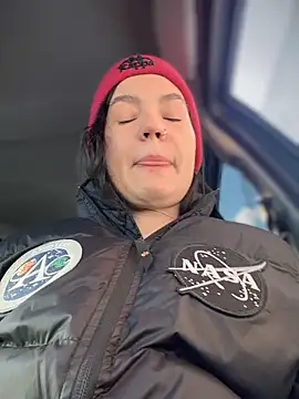 Snapshot of MeekyRich chatting on February 13, 2026, 3:17 am MeekyRich online show from February 13, 2026, 3:17 am