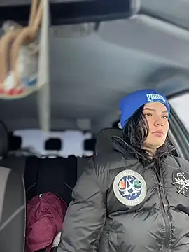 MeekyRich online show from March 10, 2026, 4:27 am