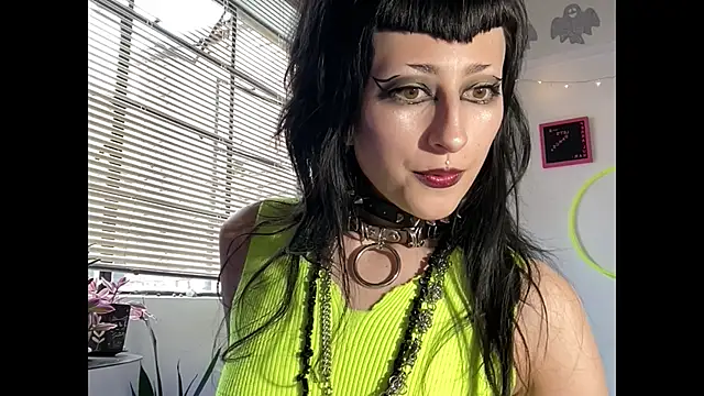 Snapshot of ELENA_UMBRA chatting on June 9, 2026, 7:15 pm ELENA UMBRA online show from June 9, 2026, 7:15 pm