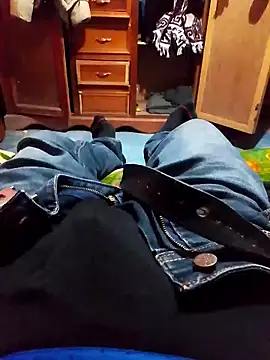 luuiss12 online show from February 17, 2026, 10:51 pm