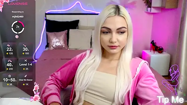 Snapshot of LinaLirian chatting on October 19, 2025, 1:47 pm LinaLirian online show from October 19, 2025, 1:47 pm