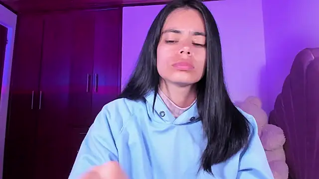 BellaSun  online show from September 20, 2025, 4:17 am