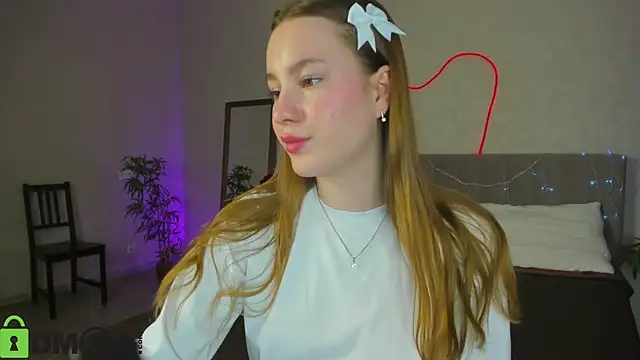 Candy Cansew online show from December 20, 2025, 1:08 am