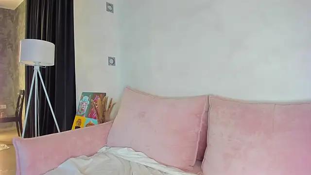 Candy Cansew online show from March 7, 2026, 9:48 am