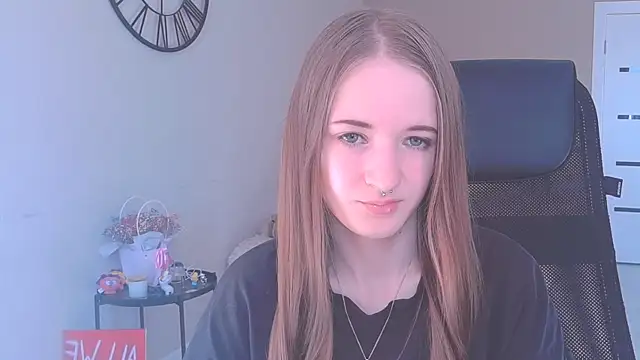 KateKayer online show from September 22, 2025, 8:20 am