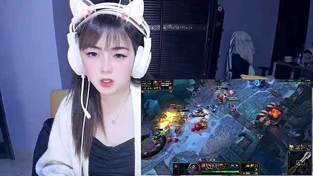 Snapshot of yuki3366 chatting on February 14, 2026, 9:42 am yuki3366 online show from February 14, 2026, 9:42 am