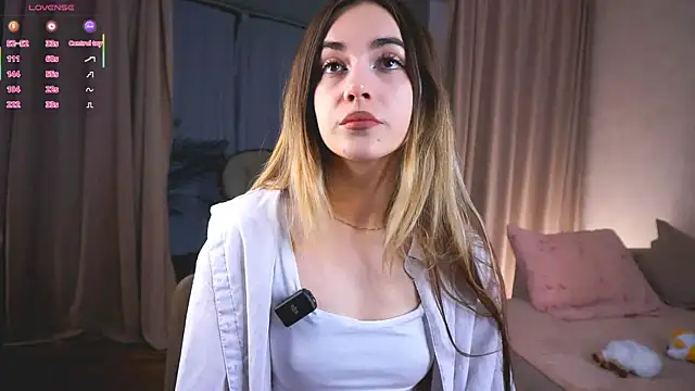 Snapshot of CupSizeGirl chatting on September 26, 2025, 4:25 pm CupSizeGirl online show from September 26, 2025, 4:25 pm