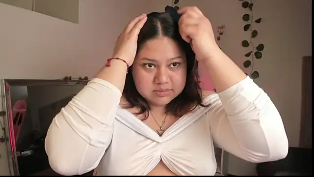 Paprika  online show from September 29, 2025, 6:24 pm