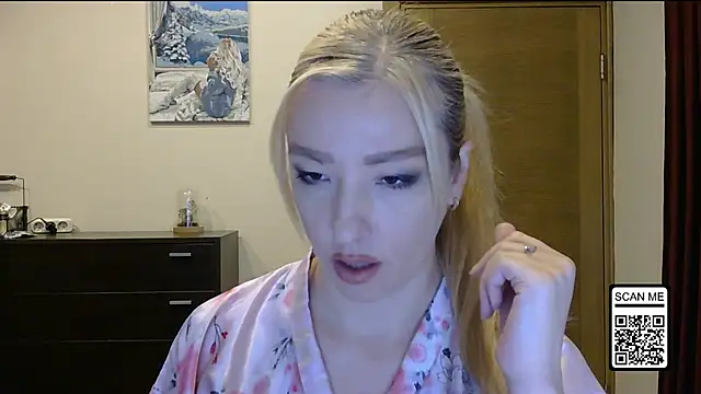 Snapshot of Wild_Silk_Desire chatting on October 11, 2025, 1:45 pm Wild Silk Desire online show from October 11, 2025, 1:45 pm