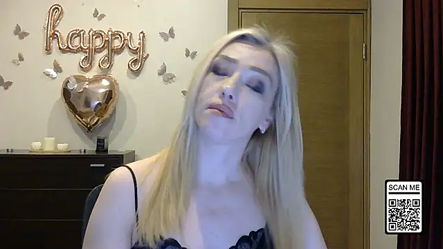 Snapshot of Wild_Silk_Desire chatting on April 18, 2026, 7:07 pm Wild Silk Desire online show from April 18, 2026, 7:07 pm