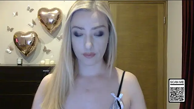 Snapshot of Wild_Silk_Desire chatting on June 3, 2026, 3:28 pm Wild Silk Desire online show from June 3, 2026, 3:28 pm